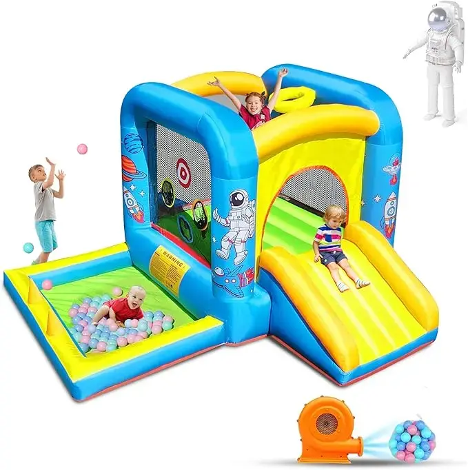 Saltarin inflable pequeño con piscina de pelotas y resbaladera o tobogán